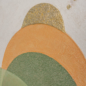 Wandbild das Natur und Geometrie harmonisch verbindet – goldene Sonne über grünen Halbkreisen