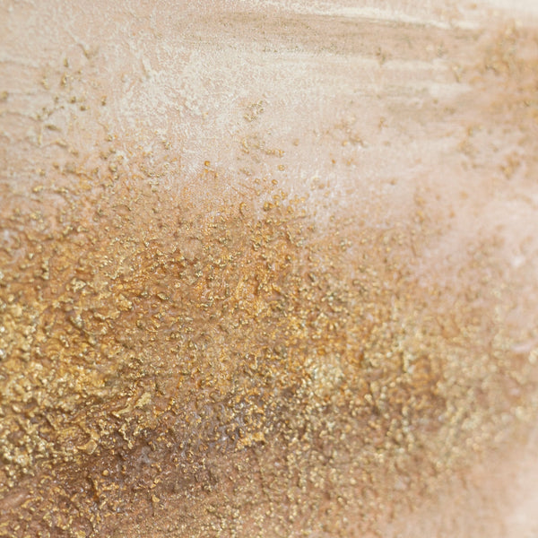 Gold umhüllt alles – Berge, Wasser und Himmel in einer warmen Erdpalette handgemalt