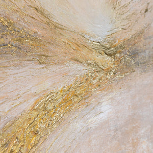 Wandbild das Energie und Stille vereint – goldener Strom als meditatives Zentrum an der Wand