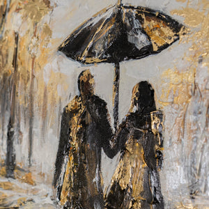 Gold spiegelt sich im Regen – romantische Allee mit Paar handgemalt in Gold und Schwarz