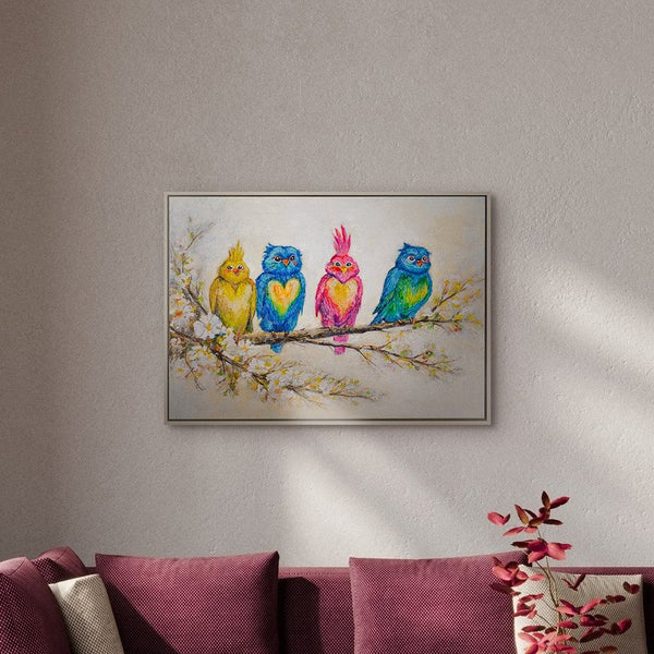 „Vogelgesellschaft" im modernen Wohnzimmer – buntes handgemaltes Eulenbild als fröhliche Wanddeko