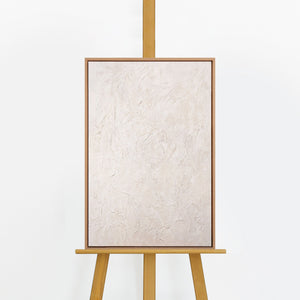 Handgemaltes Strukturbild „Das Flüstern der Zeit" auf Staffelei – cremefarbene Spachteltextur, Rahmen