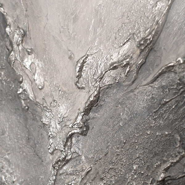 Abstrakte Leinwandkunst mit heller Marmorstruktur und feinen Rissen