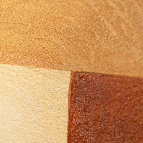 Detail eines abstrakten Leinwandbildes in Terrakotta und Beige, moderne Farbflächen