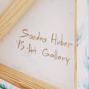 Rückseite eines abstrakten Leinwandbildes mit Künstlerbeschriftung und Holzrahmen