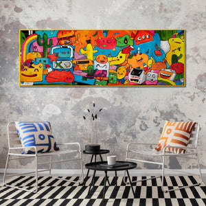 Gemälde im Wohnzimmer auf grauer Wand