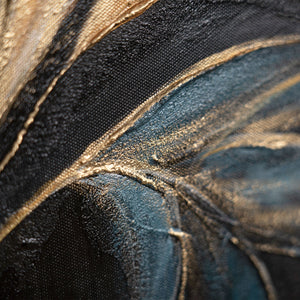 Detail des Gemäldes „Goldene Blätter" – goldene Reliefblätter und Spiralen auf tiefem Schwarz 