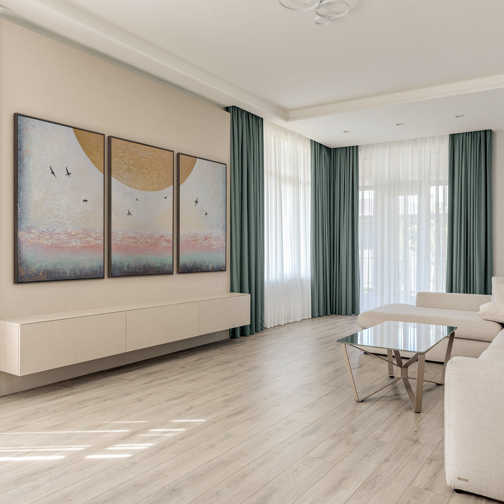 „Sonnenenergie“ – dreiteiliges Wandbild mit goldener Sonne und Vögeln